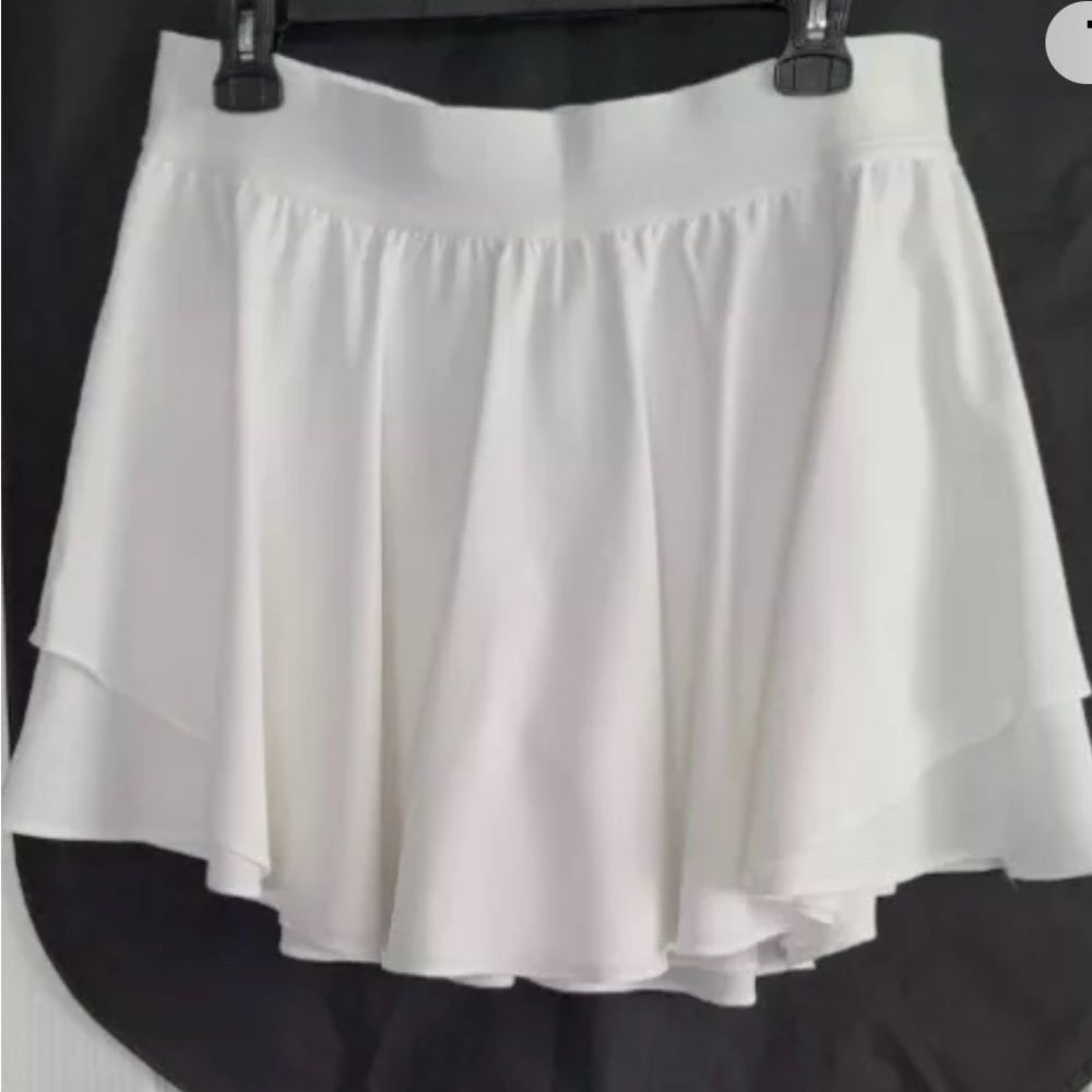Lululemon Size 12 Court Rival long skirt.